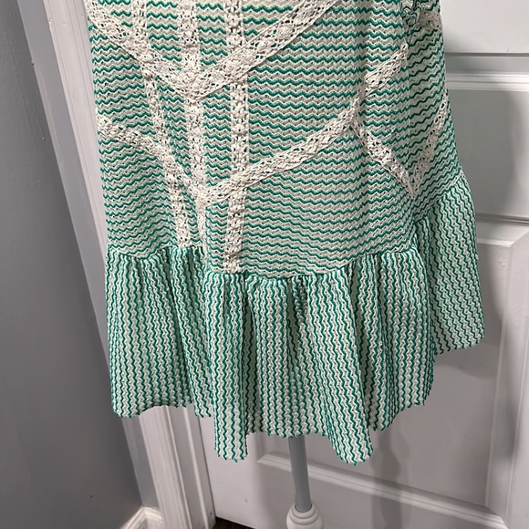 Free People Boho Lace Crochet Tank size L - Picture 2 of 8